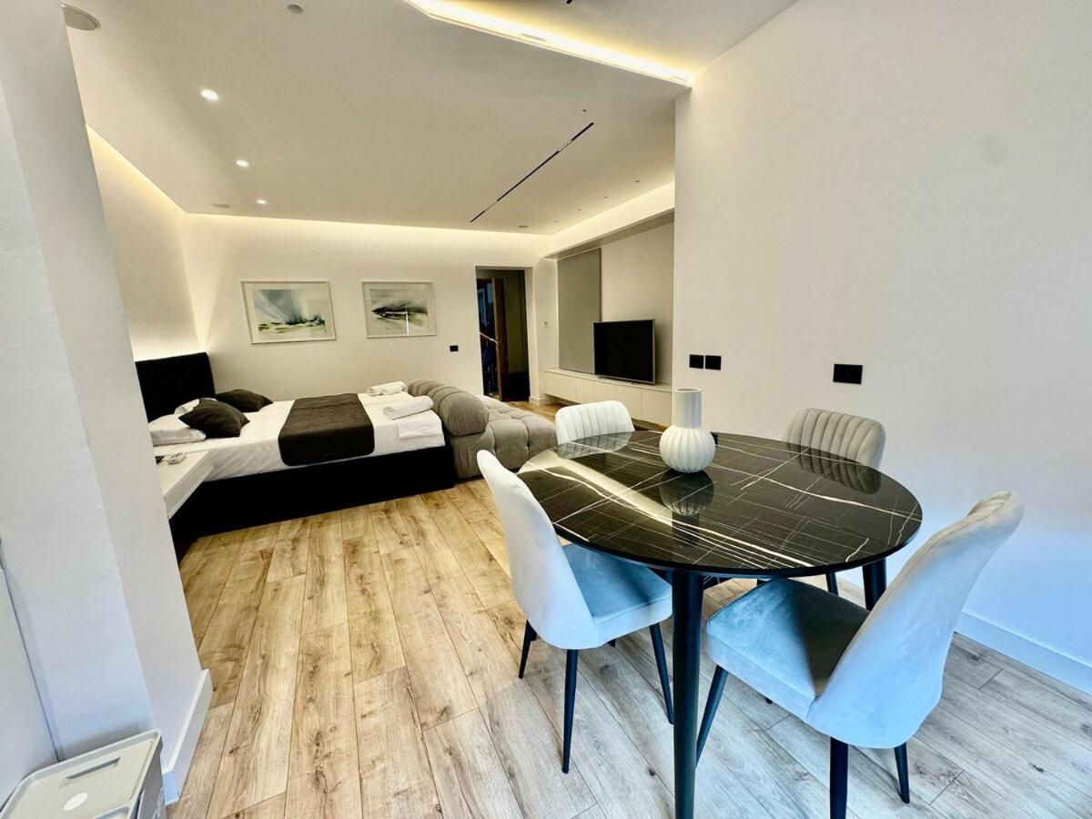 Apartment The Architect's In Tirana